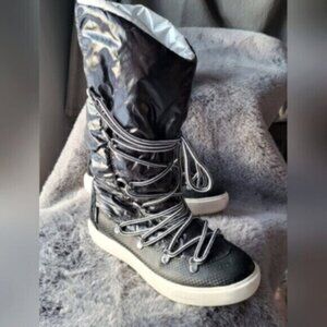 O'NEILL Shiny Puff Lace Up Winter Boots Sz 7.5